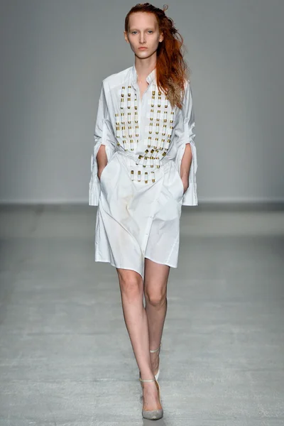 Look 7
